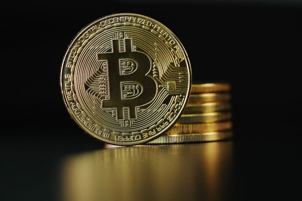 Bitcoin value dives as uncertainty grips market
