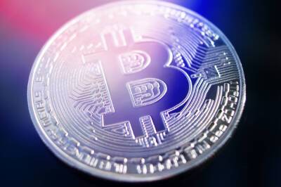 Bitcoin Smashes Through USD 65,000, Reaches New All-Time High