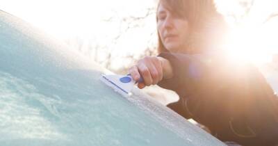 12 tips for cleaning a frozen windscreen - including vodka and onions