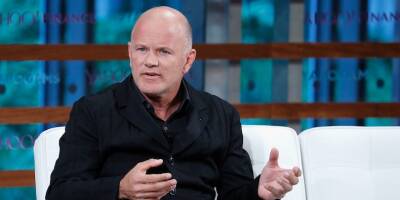 Mike Novogratz calls $42,000 key support level for bitcoin as crypto sells off, sees broken stock charts for Apple, Tesla