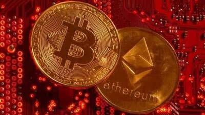 Bitcoin vs Ether: Which cryptocurrency will continue its outperformance trend in 2022?