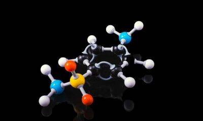 Why ATOM might fail to form stronger bonds despite favorable conditions