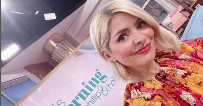 Holly Willoughby looks completely different without trademark blonde hair in sweet snap with rarely seen sister
