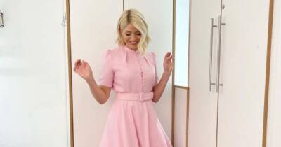 Holly Willoughby leaves fans 'obsessed' with Grease-inspired look as she makes ITV This Morning return
