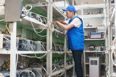 American Bitcoin Miner Aims to Sell USD 30M Equipment in Russia to Avoid Sanctions