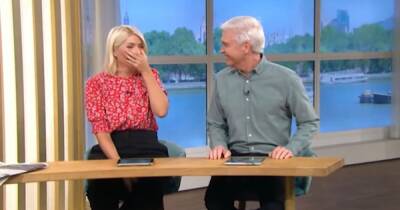Holly Willoughby leaves Phillip Schofield lost for words as she breaks 'number one presenting rule'