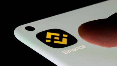 Amid crypto meltdown, Binance pauses bitcoin withdrawals citing 'stuck transaction'