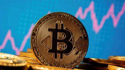 Coinbase, Microstrategy Shares Surge as Bitcoin Resumes Rally